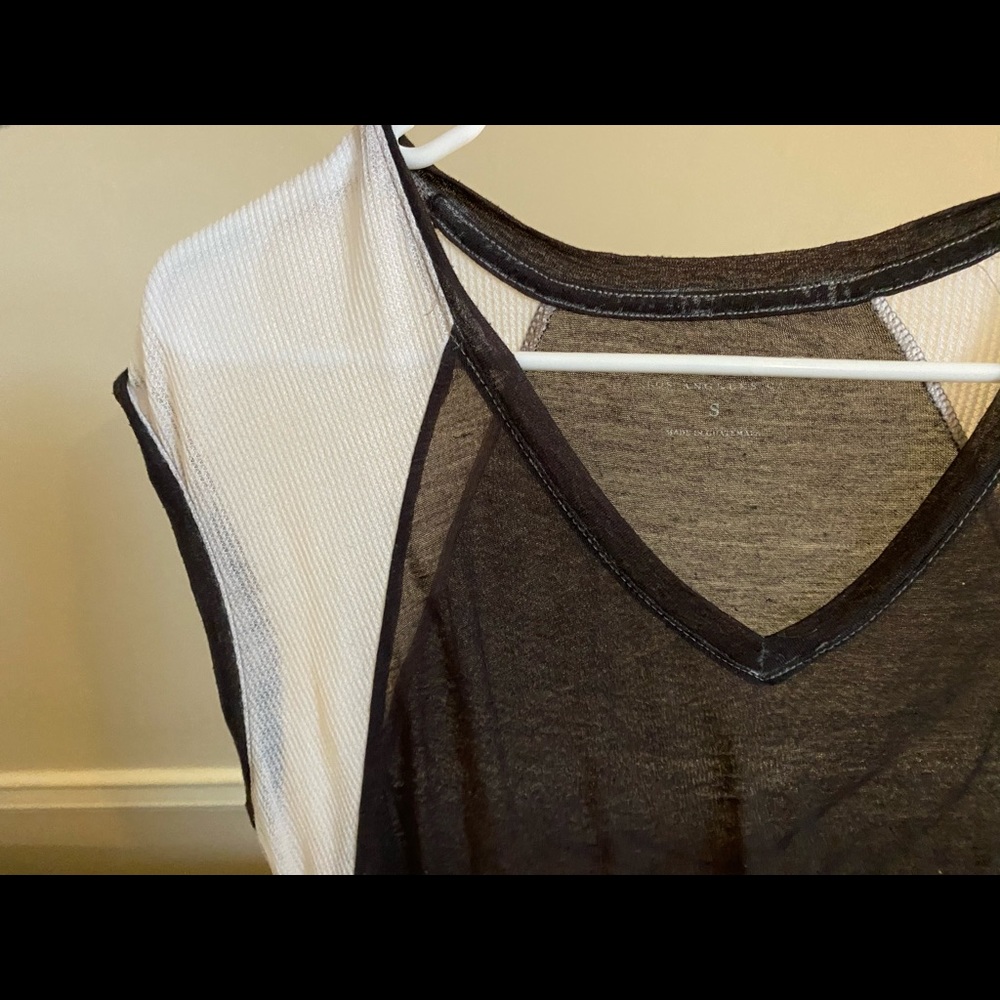 Short sleeve v neck top